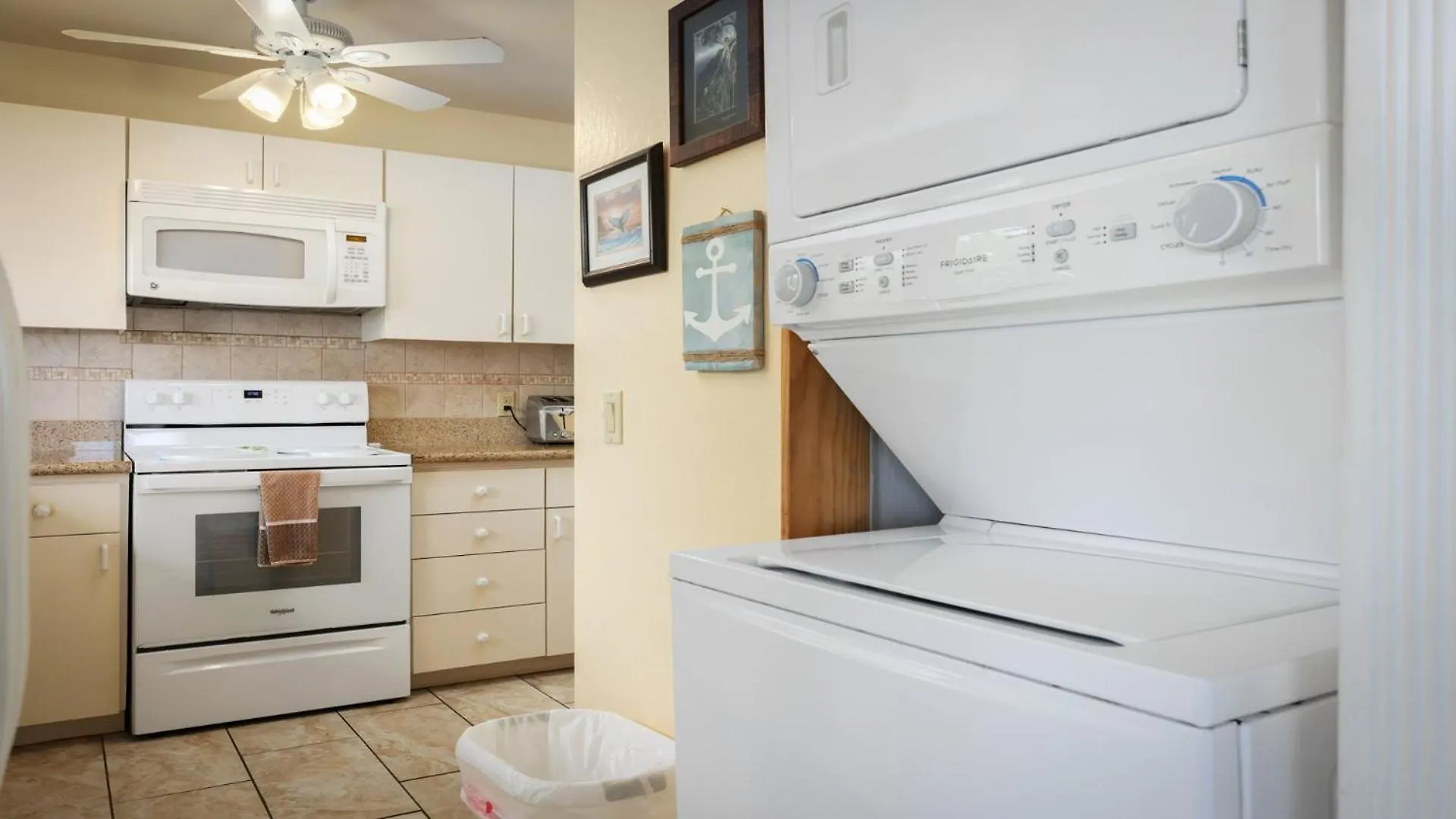 Kona Nalu 301 Apartment Kailua-Kona